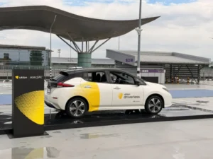 Детальніше про статтю Компанія Uklon розпочала тестування системи дистанційного керування автомобілями.
